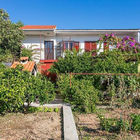 Apartments By The Sea Seget Vranjica, Trogir - 1038 エクステリア 写真
