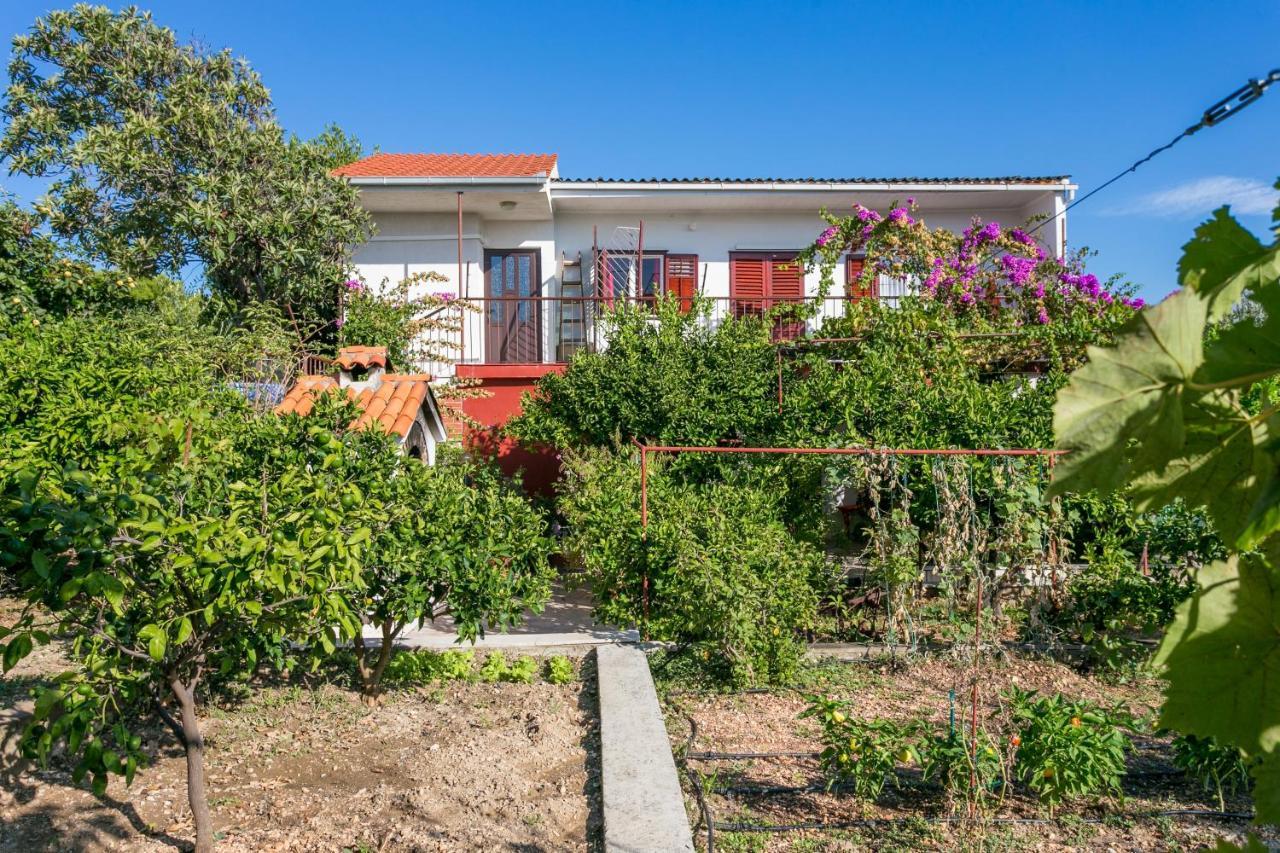 Apartments By The Sea Seget Vranjica, Trogir - 1038 エクステリア 写真